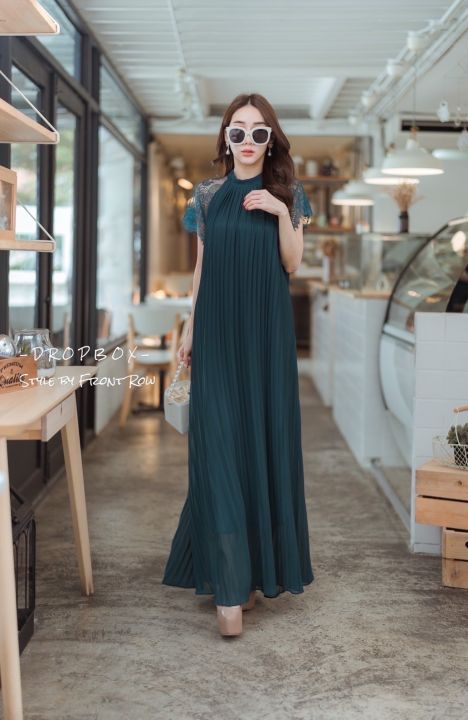 maxi-plete-dress-เดรสอัดพลีทมีซับยาว-ไหล่แต่งลูกไม้-ชุดใส่ออกงาน