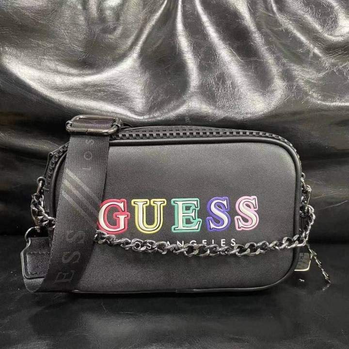 sale-กระเป๋าสะพาย-guess-แนวสตรีท-ใช้ง่าย-งานแท้-outlet-น้ำหนักเบามาก