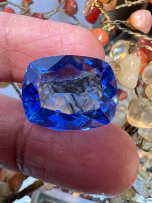 บลูโทพาสย BLUE TOPAZ CULTURE STONE พลอย100% LAB MADE 11 กะรัต 13x18 มิลลิเมตร..(1 เม็ด) MM รูปไข่ สะอาดตา