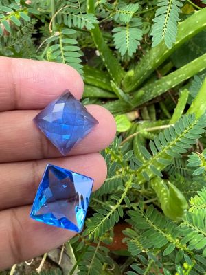 บลูโทพาสย BLUE TOPAZ CULTURE STONE พลอย100% LAB MADE กะรัต 13.50X13.50 มิลลิเมตร..(1 เม็ด) MM รูปไข่ สะอาดตา  21 กะรัต