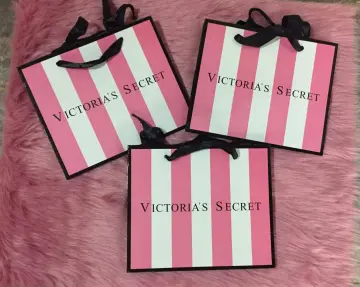 Victoria secret😘compra  Victoria secret wallpaper, Victoria secret  gifts, Luxury paper bag