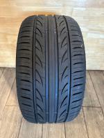 ยางรถยนต์ ขอบ18 ขนาด HT 255/35 R18 ปี22 ราคาเส้นละ 1,750 บาท รับประกันโครงสร้างยาง 30 วัน รายละเอียดตามรูปภาพ กรุณาเช็คเบอร์ยางให้ตรงตามความต้องการของท่านก่อนสั่งซื้อ หรือสอบถามทางแชทเพิ่มเติมค่ะ