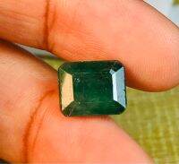 พลอยแซมเบียมรกตธรรมชาติ 4.08 กะรัต 4.08cts natural zambia emerald gemstone 10x8x6mm