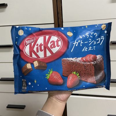 KitKat Mini Strawberry Gateau คิทแคทมินิรสสตรอเบอรี่กาโต้ นำเข้าจากประเทศญี่ปุ่น