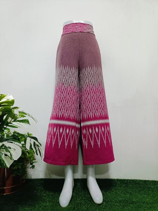 แฟชั่นผ้าไทย-กางเกงผ้าฝ้ายพิมพ์ลาย-กางเกงผ้าไทยสาวอวบสม็อคหลัง