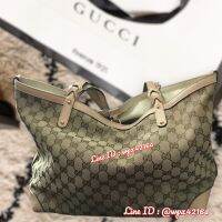 Authentic ?% Gucci Tote Bag  รอยผ้ารันตามภาพเลยค่ะ มีรอยใช้งานด้านใน ทำสีตรงหนังทุกที่บางๆ