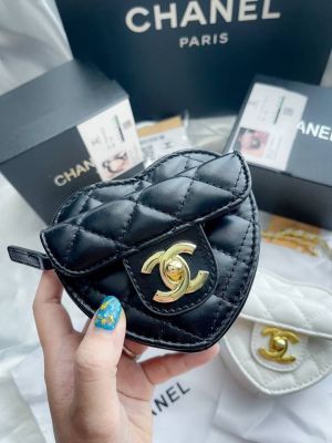 YAMMY HOUSE  กระเป๋า CHANEL HEART bag คอลเลคชั่น Spring-Summer 2022 ล่าสุดด กับกระเป๋า ชาแนลหัวใจน่ารัก งานหนังคราฟอย่างดี