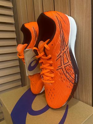 Asics Tartheredge 3 รองเท้าวิ่ง ผู้ชาย แบบหน้ากว้าง 2E ค่ะ