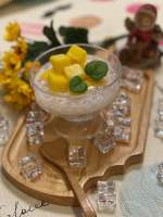 โมเดลพุดดิ้งมะม่วง (Mango Pudding) ราคาไม่รวมถาดไม้ สวยงามเหมือนจริง เหมาะสำหรับตกแต่งโชว์เพื่อเพิ่มยอดขาย ตกแต่งร้านอาหาร