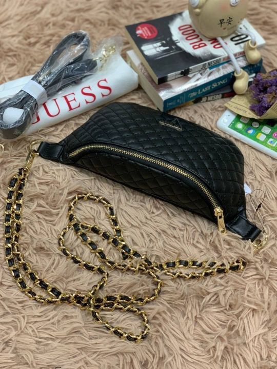 guess-quilted-belt-bag-กระเป๋าสะพายทรงคาดอกรุ่นใหม่จากguess-วัสดุหนังpu-เรียบเงาสวยดูโดดเด่น