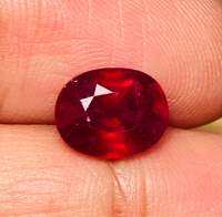 ทับทิมธรรมชาติ 3.09cts 9x7x5mm. วงรี 3.09cts natural ruby 9x7x5mm oval