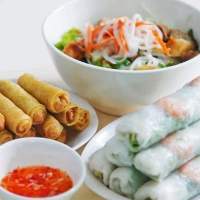 แป้งแหนมเนือง សំបកណែមឬបាញ់ត្រាង1ដុំ