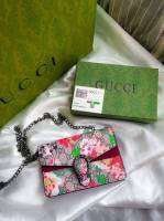 #พร้อมส่ง
กระเป๋า Gucci dionysus Super mini floral~????
งานขายได้ตลอดกาลลล กระเป๋ากุชชี่ดิโน่ รุ่นใหม่ คอลเลคชั่นดอกไม้ น่ารักมากกก งานมาพร้อมกล่องและอุปกรณ์ครบชุด 

✔ขนาดประมาณ + - นิดหน่อย 
     18x12x4 cm