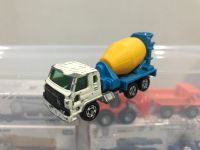 โมเดลรถเหล็ก Tomica รถโม่ปูน ถังเหลือง Nissan Diesel Truck2