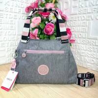 KIPLING ELISE HANDEBAG

 กระเป๋าถือและสะพายไหล่ ขนาดกำลังพอดี จุของได้มาก มีหูจับสองสาย ถือสะดวก น้ำหนักเบา