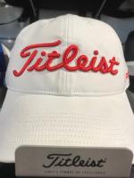 หมวกกอล์ฟมือ 1 Titleist ProV1 ของแท้ 100% สินค้าใหม่แกะกล่อง ทรงสวยงามเท่ มากๆ ใส่ ออกรอบ ออกสนาม หรือจะใส่  ท่องเที่ยว ก็ได้ หมดทุกงาน ตามความต้องการใช้งาน ได้ทุกโอกาส แน่นอนเลยทีเดียวเชียว ใส่ได้ทั้ง ชาย หญิง เด็ก ผู้ใหญ่ ทุกเพศทุกวัย