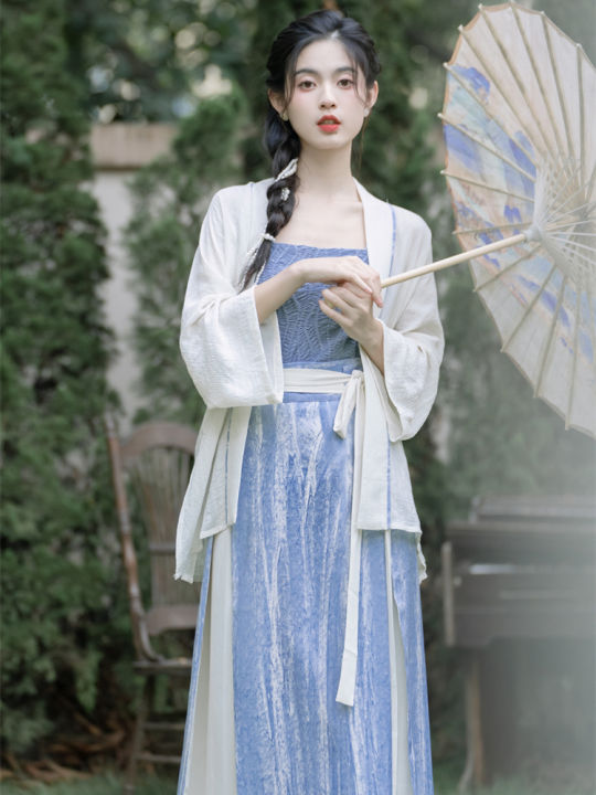 Xu hướng váy đẹp kiểu Trung Quốc năm nay là gì?