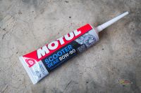 น้ำมันเฟืองท้าย MOTUL SCOOTER GEAR ขนาด 120ML ใส่ได้กับรถ SCOOTER ทุกรุ่นครับ หลอดละ 60฿