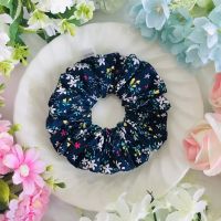 ยางรัดผม scrunchie P015 ลายดอกไม้ สีกรมท่า ผ้าคอตตอน100%