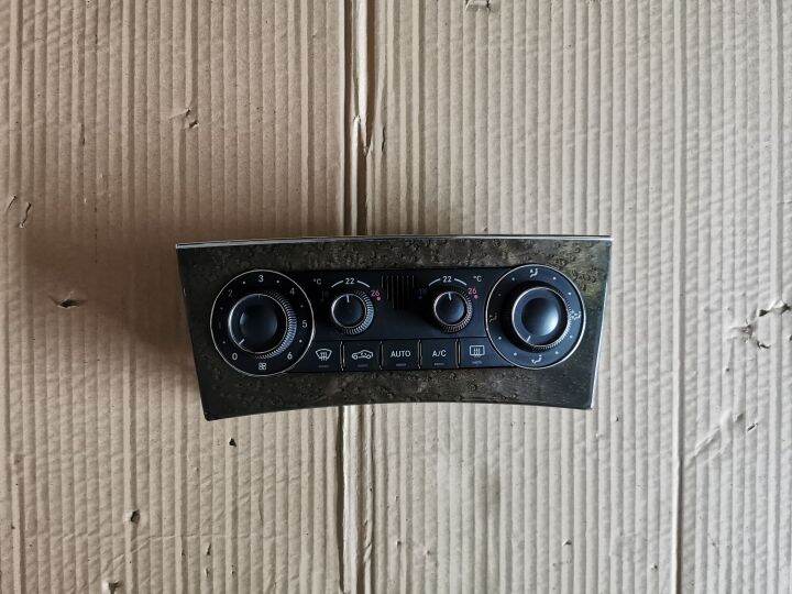 BOSCH Mercedes W203 Air Conditioning Control Panel – A2038300285 / 203 830 02 85 / 9140010322 – Used
