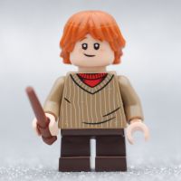 LEGO Ron Weasley Tan Sweater Harry Potter
