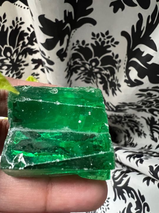 มรกต-มรกต-สีเขียว-เอมเมอรัล-หนัก-116-gram-เพชรรัสเซีย-พลอย-ก้อน-cz-emerald-cubic-zirconia-ความยาว-xความกว้าง-35x25-มิลลิเมตร