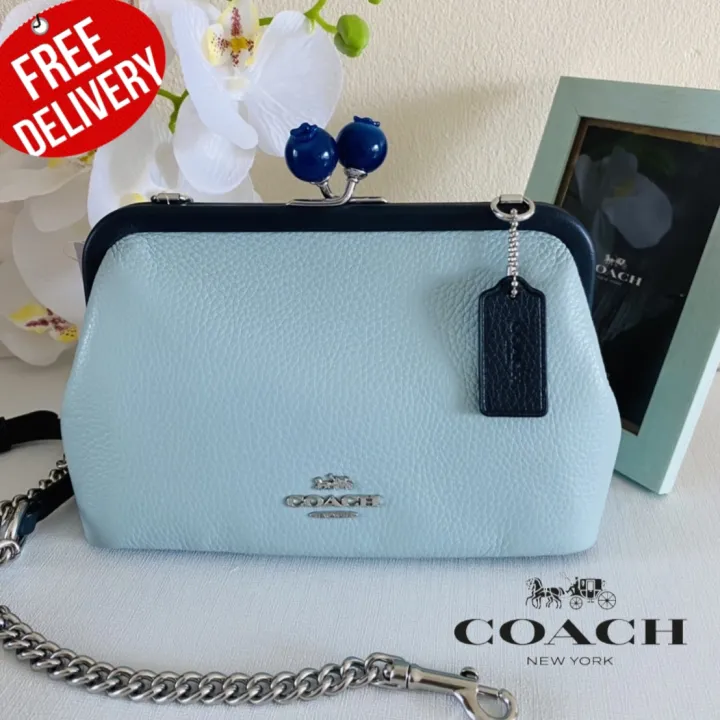 กระเป๋าสะพาย Coach C8401 Nora Kisslock Crossbody With Blueberry ออก Shop  USA รับประกันของแท้ 100% 