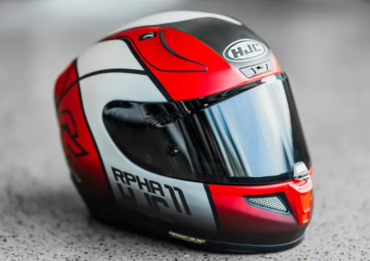 hjc rpha 11 pro quintain helmet