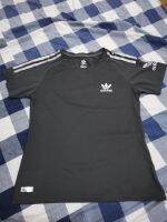 เสื้อใส่ออกกำลังกาย