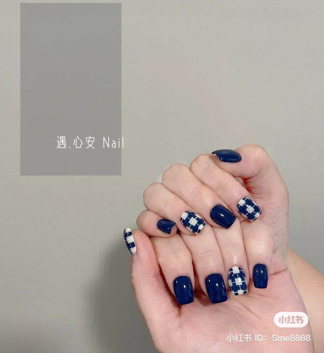 Tổng hợp những mẫu nail kẻ sọc vạn người mê