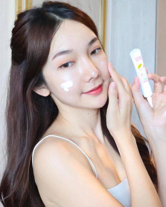 กันแดดจินส์-สีขาว-gyn-sunscreen-spf50-pa