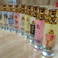 นํ้าหอมการบินไทย  ปริมาณ 35ml หอมติดทนนาน 8-12 ชั่วโมง กลิ่นไม่ฉุน ไม่ทำให้เสื้อผ้าเป็นคราบ