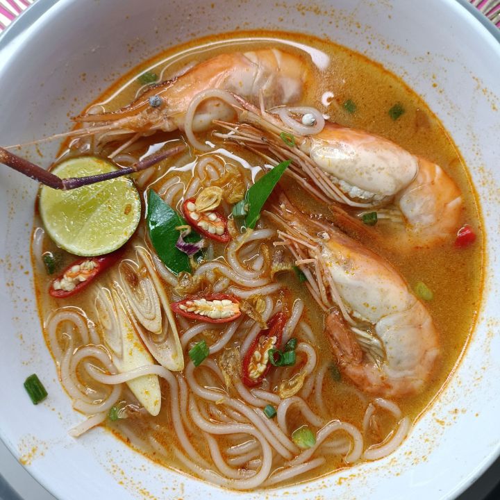 ก๋วยจั๊บญวน-อุบล-เส้นสด-รสต้มยำต้ำข้น-ถึงรสต้มยำแท้-รสชาติติดปากติดใจทุกคน-ทุกวัย