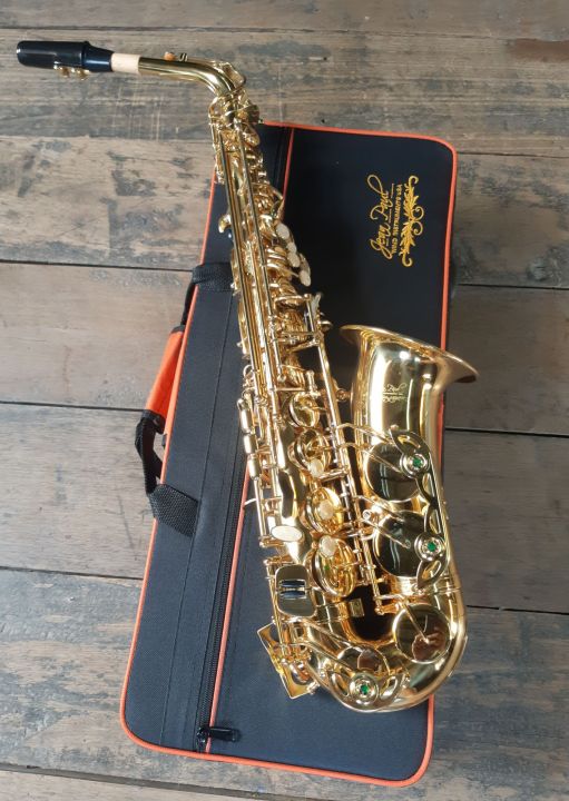 แซกโซโฟน-อัลโต้-saxophone-alto