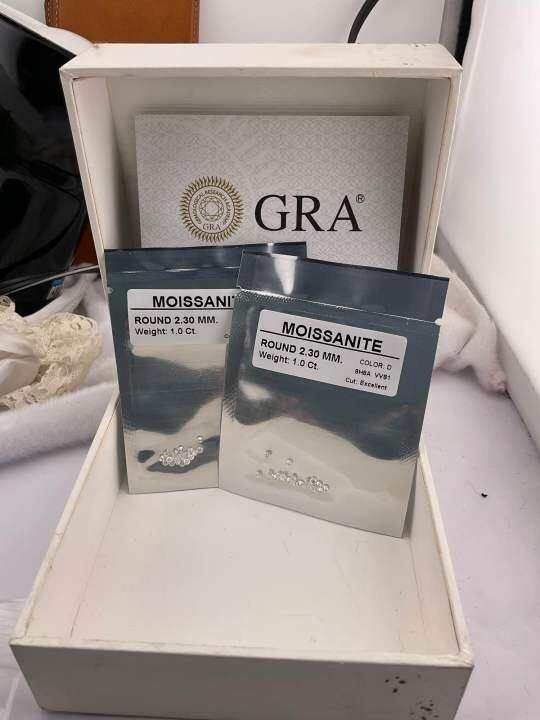 gra-moissanite-โมอีส-เพชร-1น้ำหนัก-4-ตังค์-1-เม็ด-น้ำหนัก-0-045-กะรัต-เพชร-โมซาไนท์-เพชร-รูปร่างกลม-d-color-vvs1-ขนาด-2-30-มิล-mm-1-กะรัต-21-เม็ด