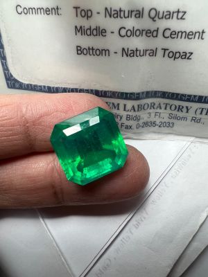 พลอย columbia โคลัมเบีย Green  Emerald มรกต very fine lab made oval shape 15x15 มม mm..16 กะรัต 1เม็ด carats (พลอยสั่งเคราะเนื้อแข็ง)