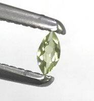 เปริดอท 2x4mm ทรง Marquise หินธรรมชาติ 100% ไม่เผา Peridot 2x4mm marquise shape 100% natural gemstone