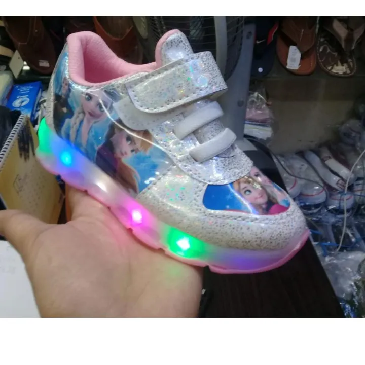 sepatu boots bulu pita anak led sepatu boots led anak lucu dan cantik sepatu menyala warna pink