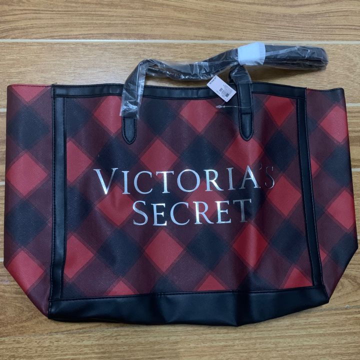 VICTORIA’S SECRET Christmas Limited Edition Tote Bag Plaid VS Logo Red NWT  $60