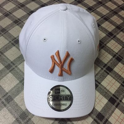 New Era 9forty Adjustable Cap (White-Orange)