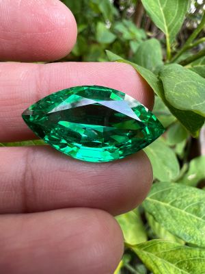 โคลัมเบีย Columbia พลอย Green EYE SHAPE Emerald มรกต very fine lab made BOAT shape 13x15 มม mm... กะรัต 1เม็ด  28 carats   (พลอยสั่งเคราะเนื้อแข็ง