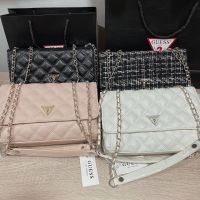 กระเป๋าสะพายไหล่ เกส งานแท้ outlet

Guess  Cessily Convertible Crossbody

ขนาด 10 นิ้ว ป้าย แท็ก 

สายสะพายปรับได้ยาวสุด 120cm.