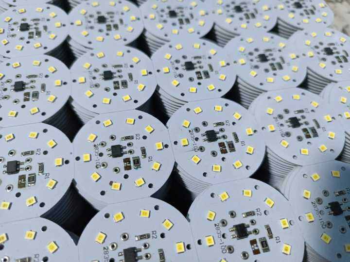 Pcb lampu led 10 watt AC 220 v Tinggal tambah dua komponen langsung