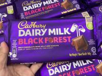 (พร้อมส่ง) ?Cadbury Dairy Milk Black Forest Jelly and Biscuits 160g แคดเบอรี แดรีมิลค์ ช็อกโกแลตนมและเยลลี่ 160g(มีสินค้าในคลังไทย)
