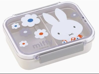 กล่องข้าว Miffy Skater

Dishwasher Safe Storage

Container (550 ml), Miffy

Made in Japan นำเข้าจากญี่ปุ่น

ราคา 499 บาท

(ไม่ใช่ของจีน)
