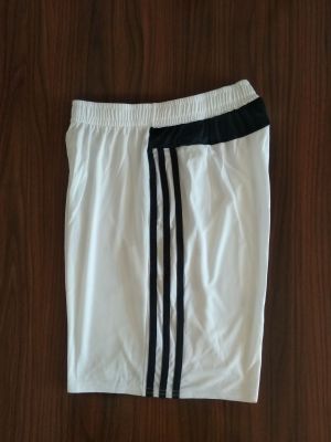 กางเกงฟุตบอลสีขาวสามเส้นดำสำหรับเด็กอายุ10/12ขวบไซร้S