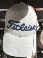 หมวกกอล์ฟมือ 1 Titleist ProV1 ของแท้ 100% สินค้าใหม่แกะกล่อง ทรงสวยงามเท่ มากๆ ใส่ ออกรอบ ออกสนาม หรือจะใส่  ท่องเที่ยว ก็ได้ หมดทุกงาน ตามความต้องการใช้งาน ได้ทุกโอกาส แน่นอนเลยทีเดียวเชียว ใส่ได้ทั้ง ชาย หญิง เด็ก ผู้ใหญ่ ทุกเพศทุกวัย