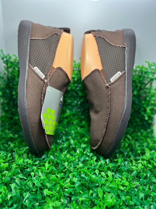 รองเท้าผ้าใบcrocs-รุ่นมาใหม่แบบแฟชั่นเบาเบาใส่สบายมีหลายสีให้เลือกขายดีมากๆตรงปก-100-ภาพจริงอยู่-ในราม
