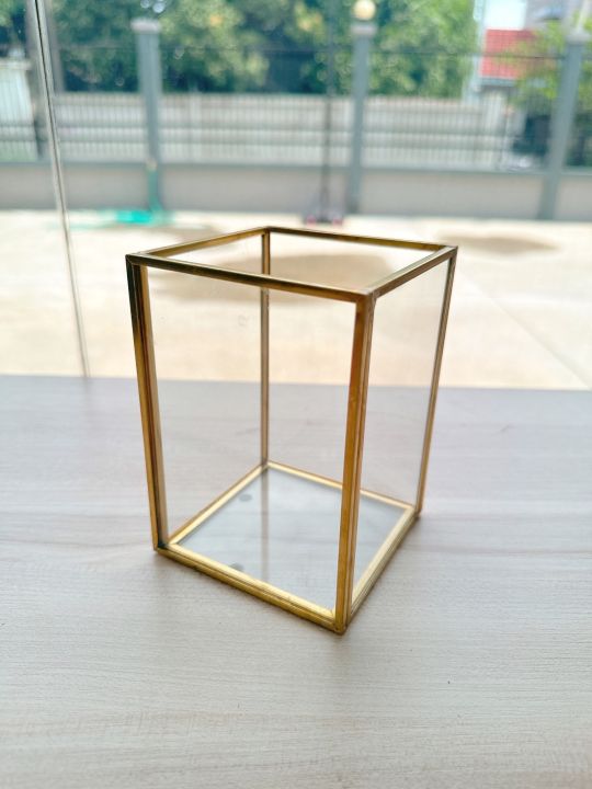 ac17-20-กล่องใส่แปรงเหลี่ยมทรงสูงขอบทอง-ไม่รวมมุก