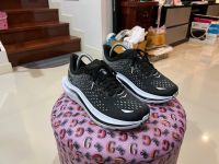 รองเท้า hoka kawana  ขนาด us 9.5 uk 9 เบอร์ 43 ยาว 275